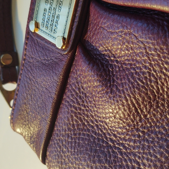 Marc by Marc Jacobs leather clutch bag in burgundy - Picture 3 of 5